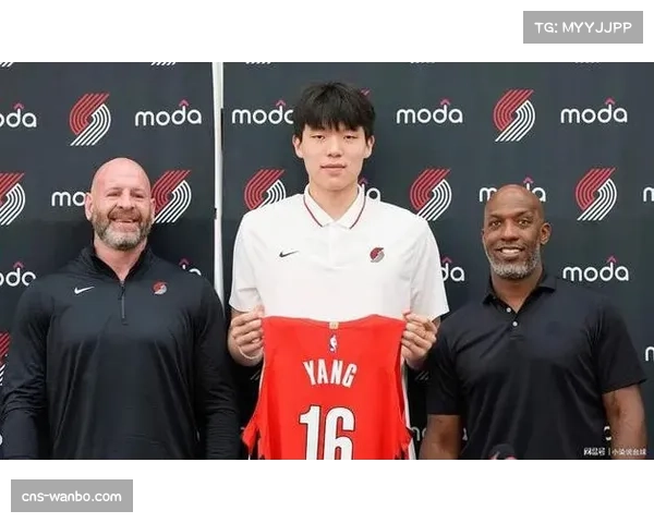 斯普利特：今晚轮换未定，杨瀚森表现出色需耐心等待